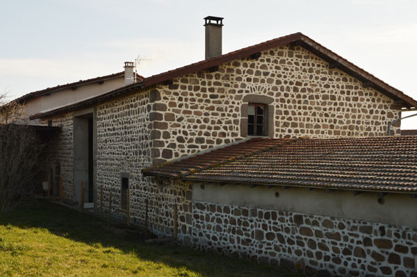 Vue sur le garde-corps et son retournement en pergola au couronnement de lextension